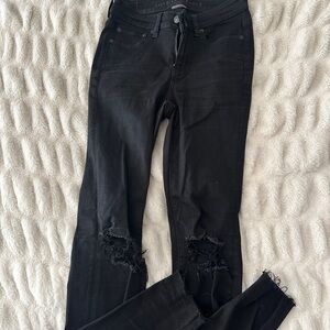 American Eagle Outfitters 4R Black Ripped Jeggings